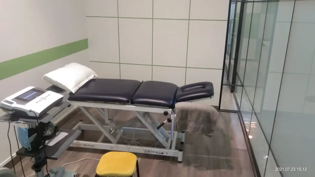 CB Physiotherapy Safdarjung Enclave - Advanced Ortho, Spine & Sports Rehab Center