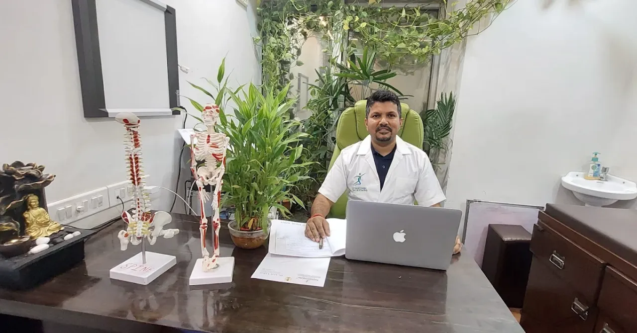 Physiofitguru - Best Premium Sports and Orthopaedic Physiotherapy Clinic in Mumbai for Chronic Pain and Sports Injury