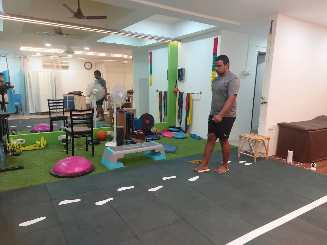 Physiofitguru - Best Premium Sports and Orthopaedic Physiotherapy Clinic in Mumbai for Chronic Pain and Sports Injury