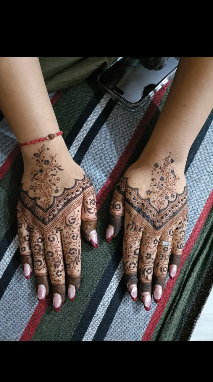 Bridal Mahendi, or sider mahendi