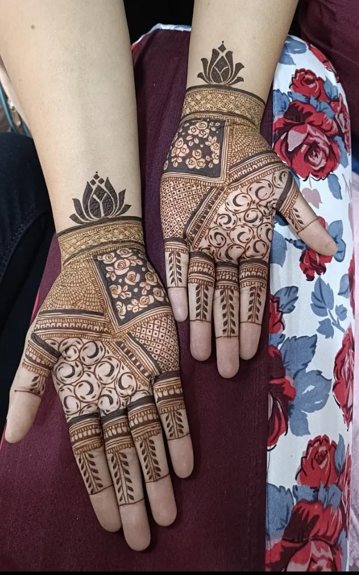 Bridal Mahendi, or sider mahendi