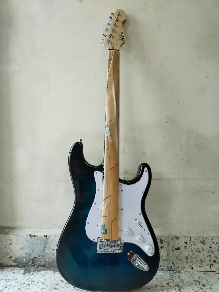 Saptsoor Musical Instruments - Keyboards, Guitars & All Music Instruments Store