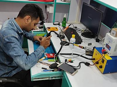 Yash Mobile Repairing Center – Trusted Mobile Repair Shop in Mehsana
