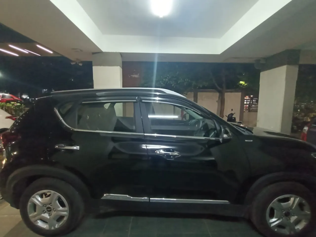 Kia sonet 2023 model (HTX plus) Diesel Travelled only 18,500 KM