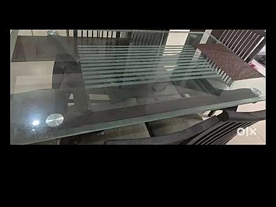 Glass 6 Seaters Dining Table