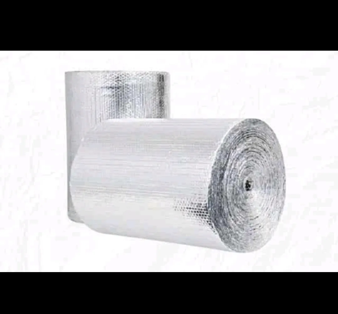 Heat reflective insulation sheet for roof