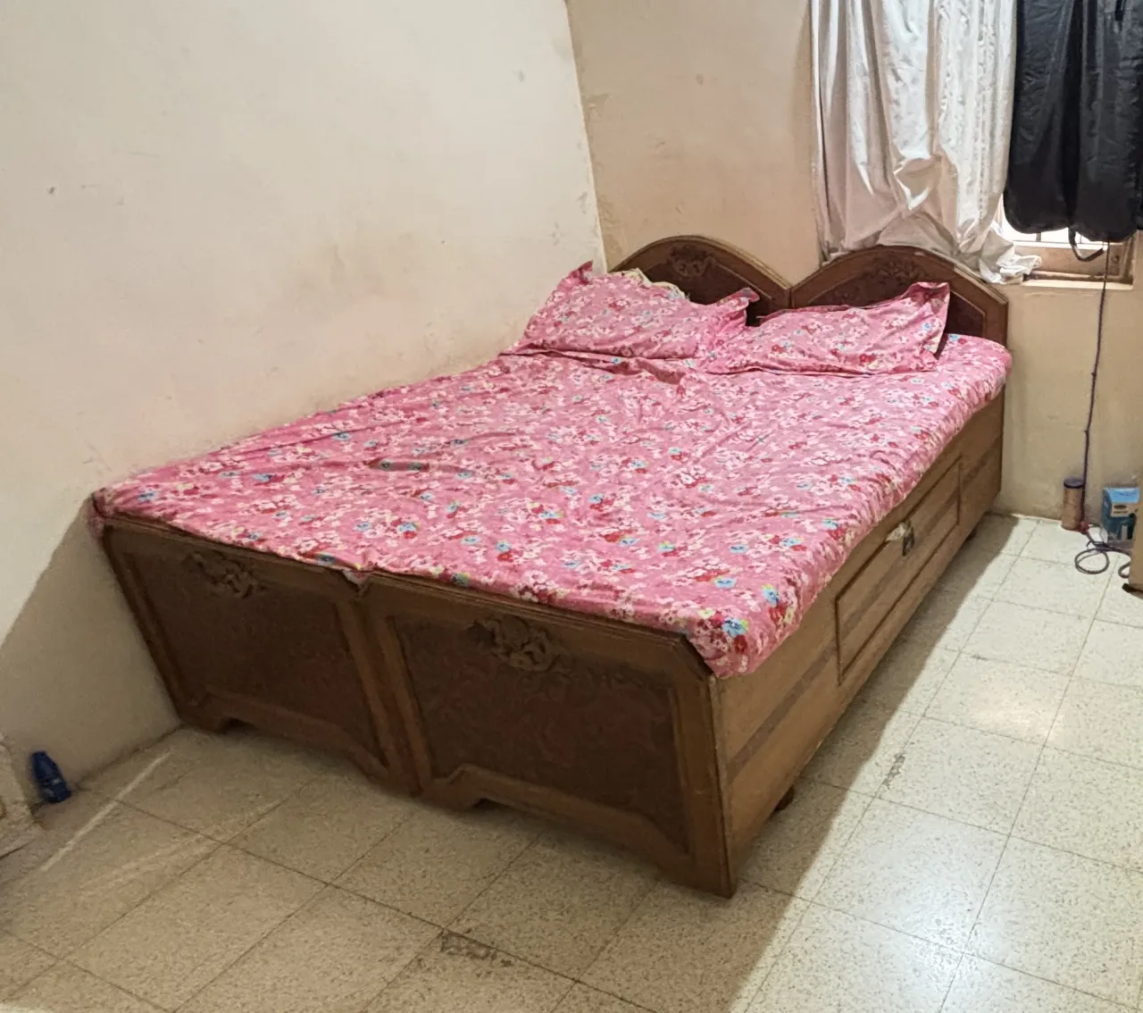 Old Used Furniture