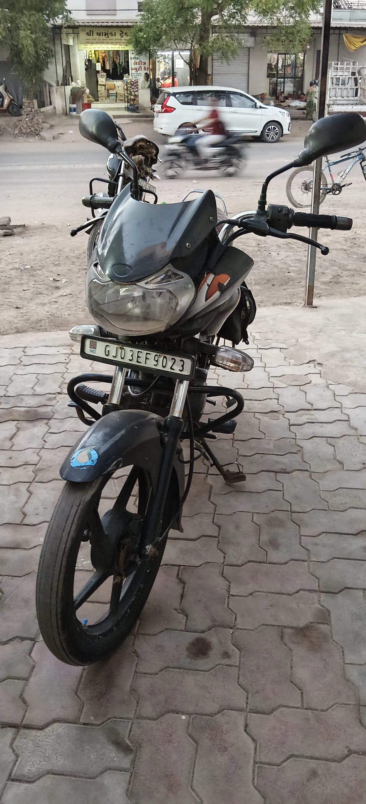 125cc Bajaj Discover