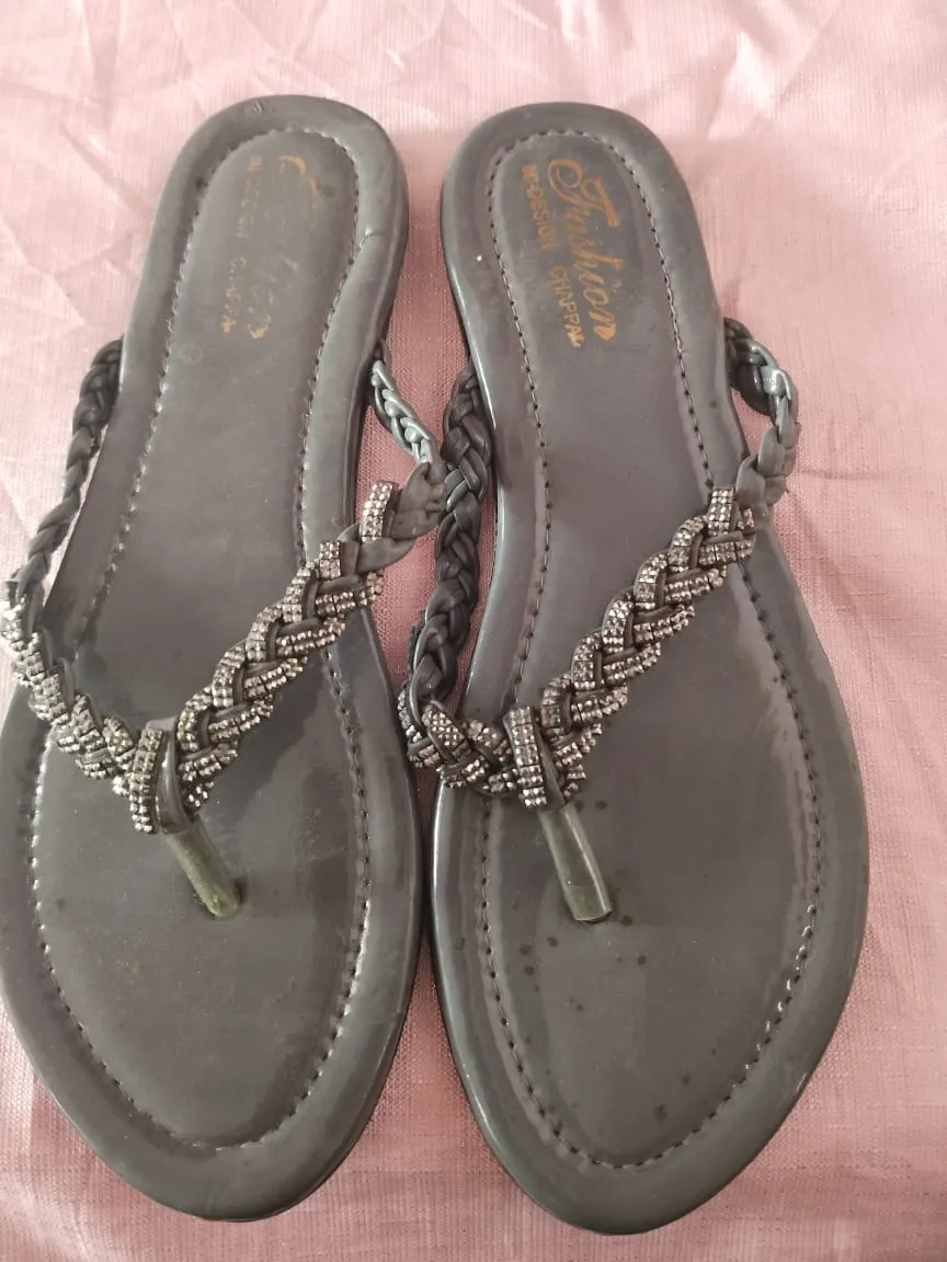 Ladies foot wear