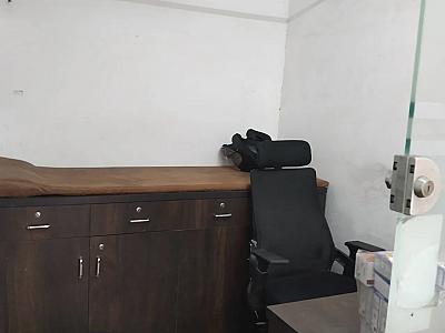 1 examination table,1 doctor chair,1 doctor table,1 patient chair