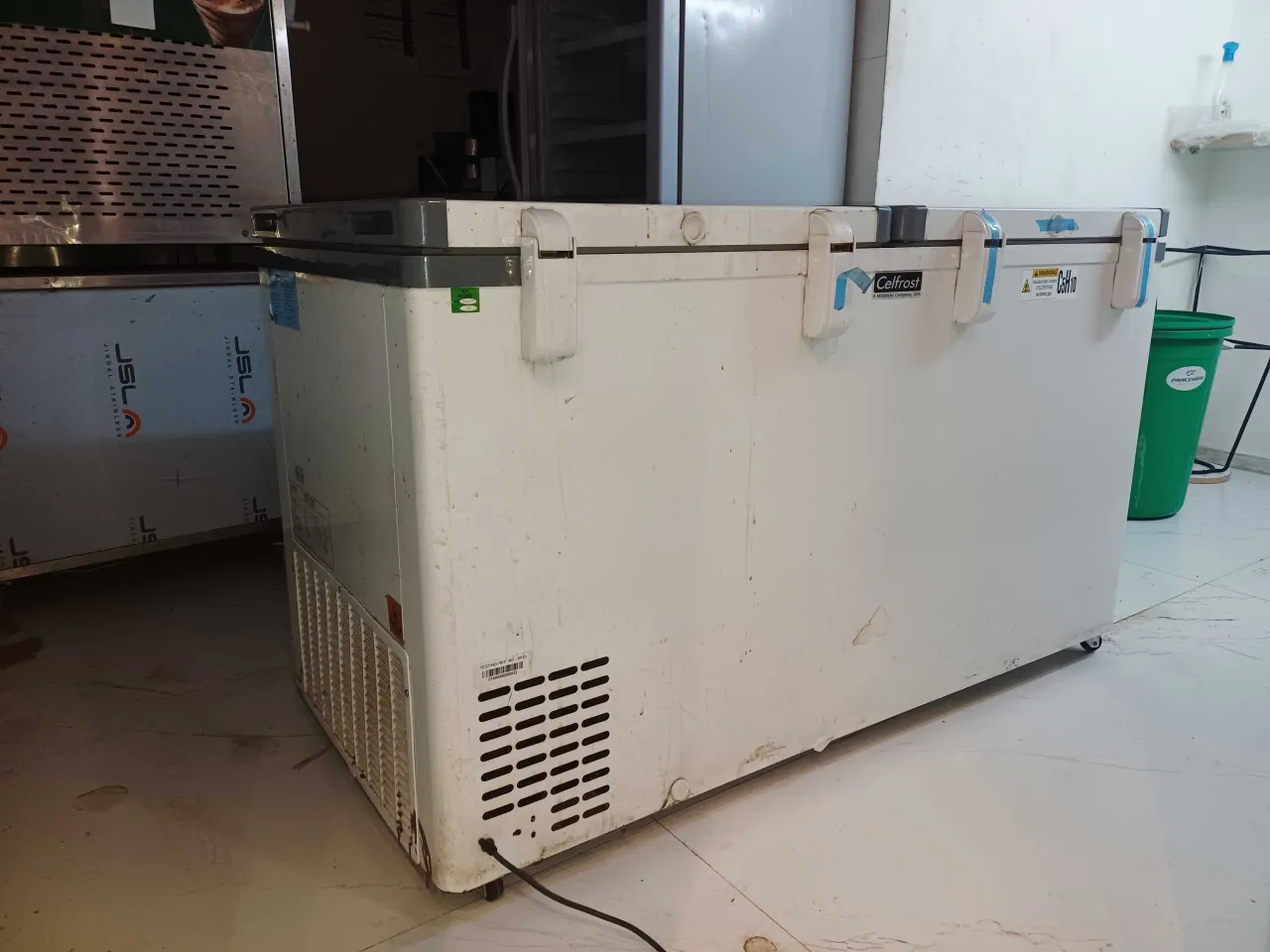 Celfrost Deep Freezer