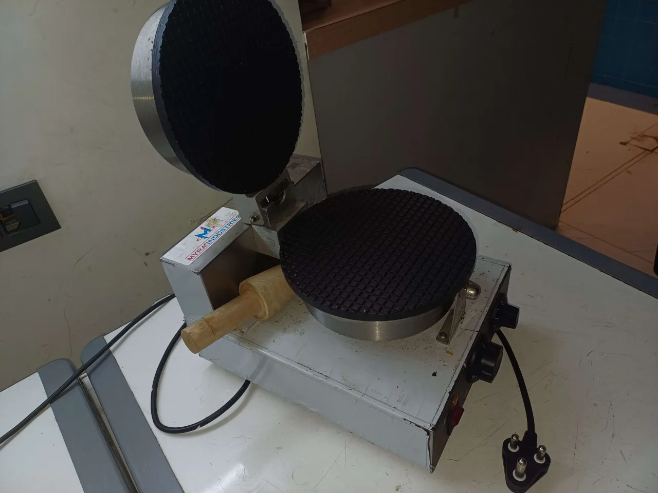 Waffle Cone Maker