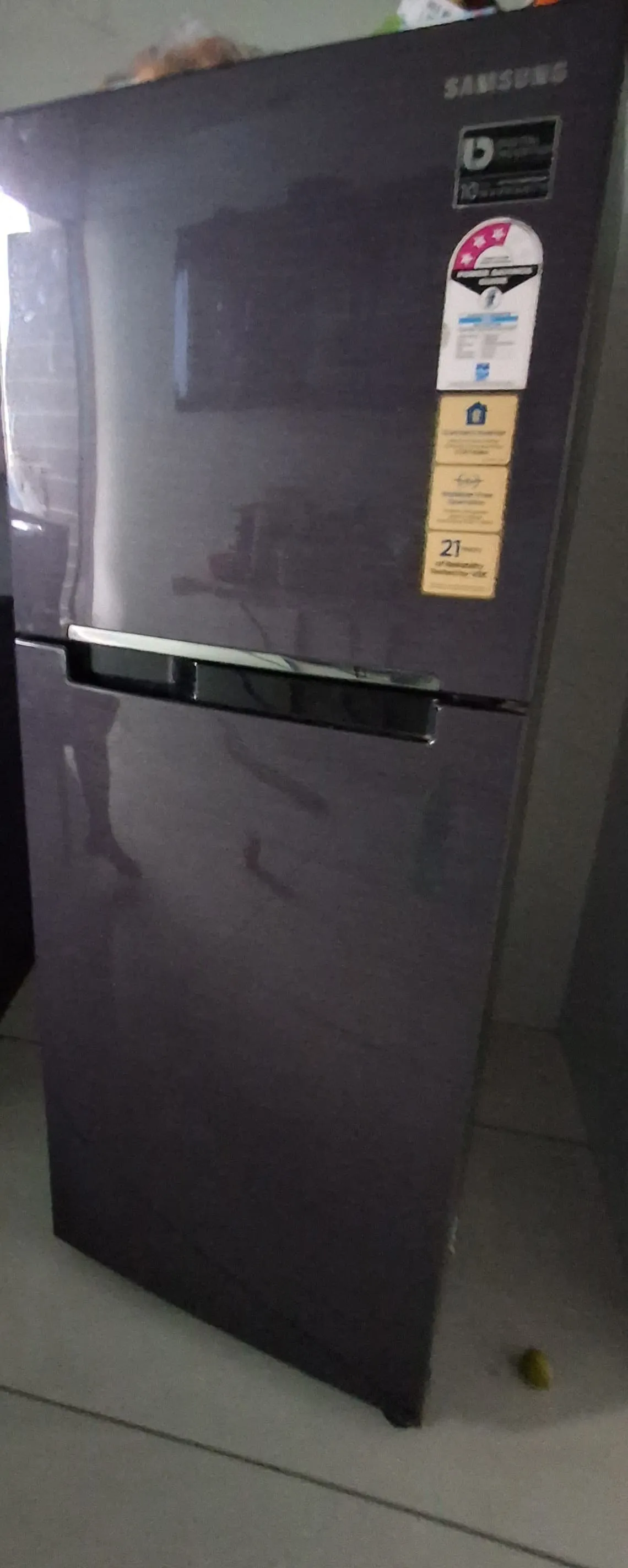 SAMSUNG REFRIGERATOR