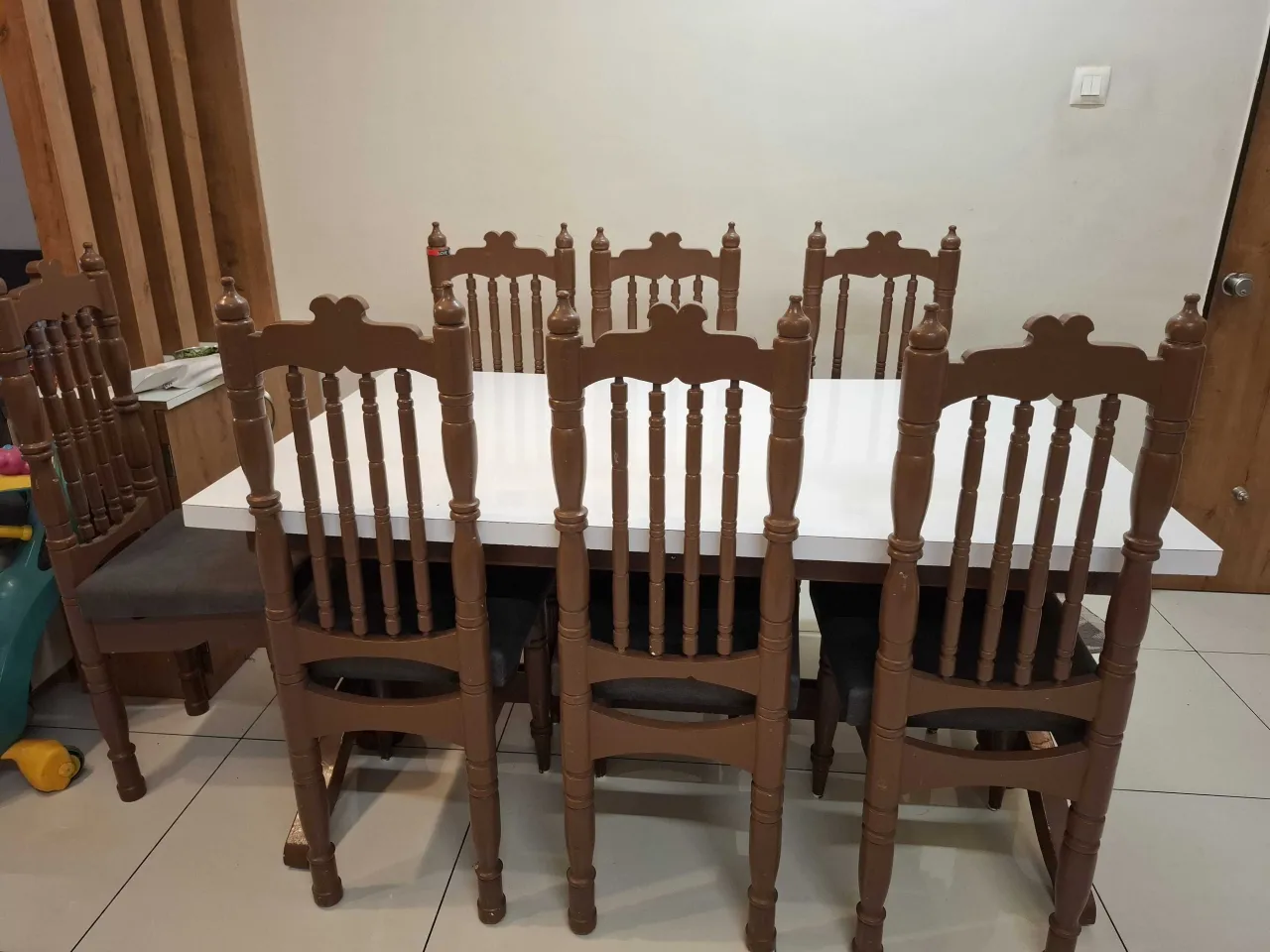 8 seater Dinning Table