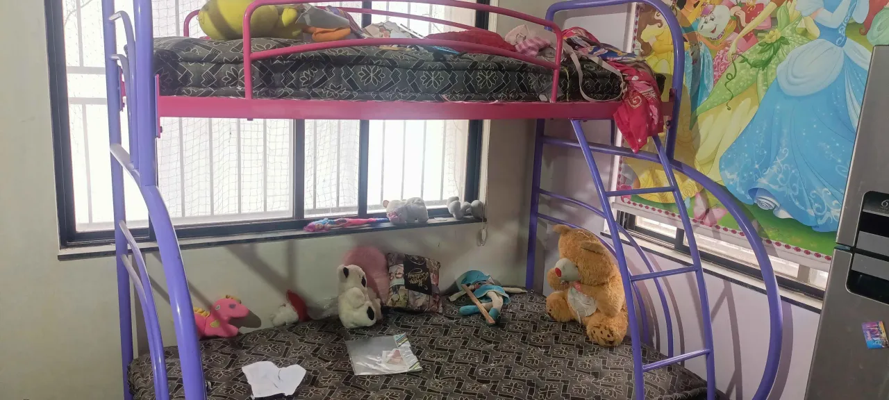 Double layered Kids metal bed