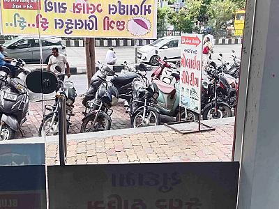 શોપ ડોર ગ્લાસ