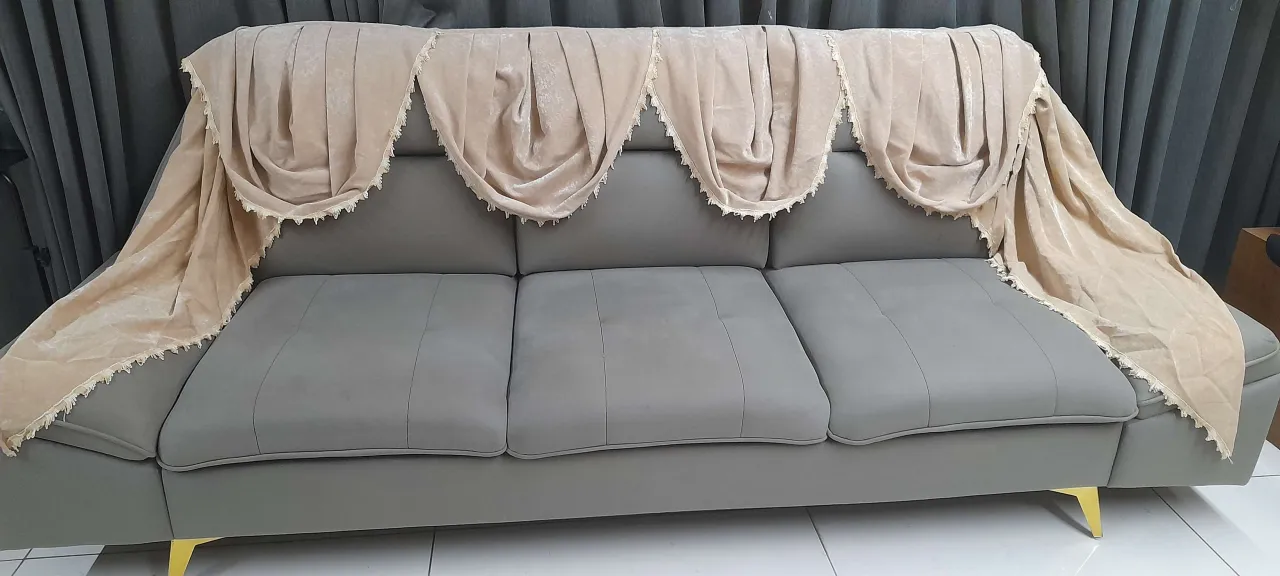 Assorted Window Curtains.
