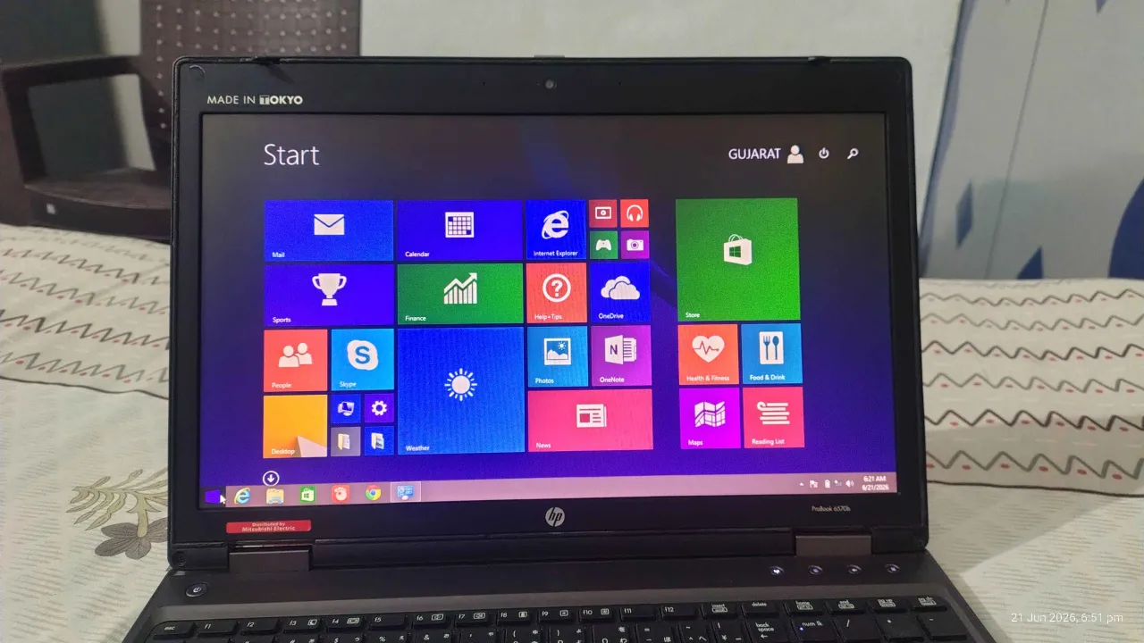 HP laptop i5 display 16.5 inch