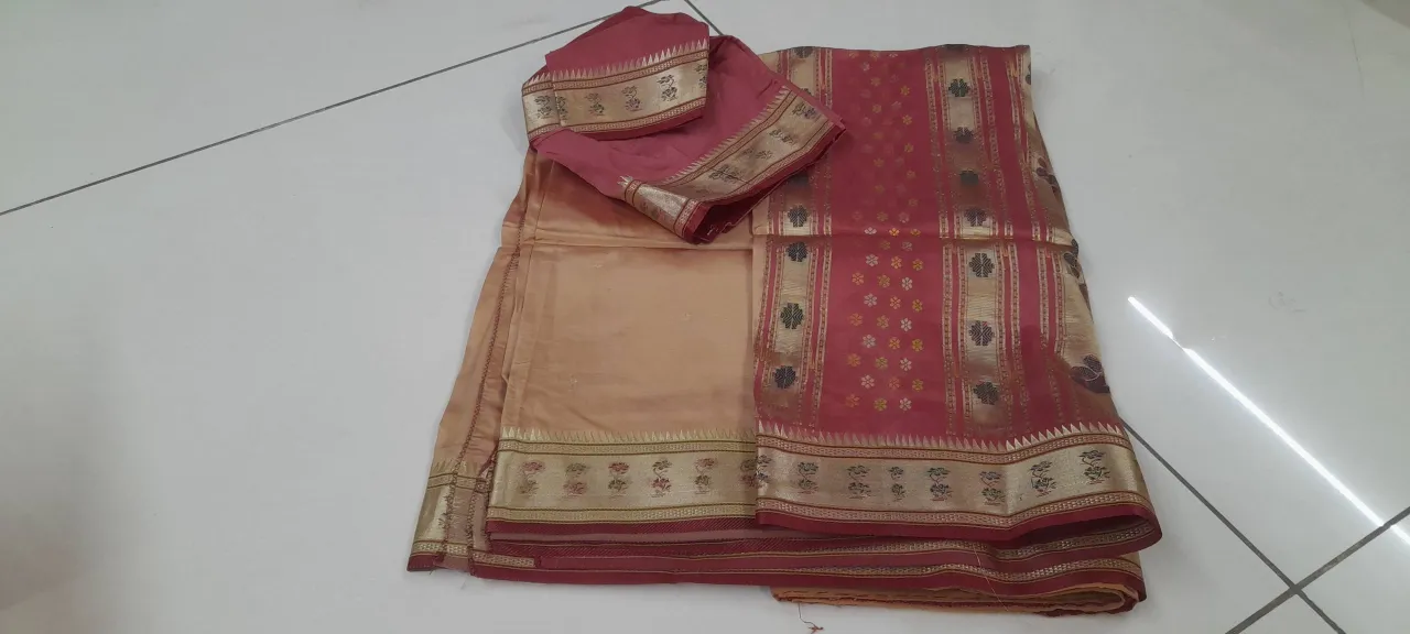 Used sarees.
