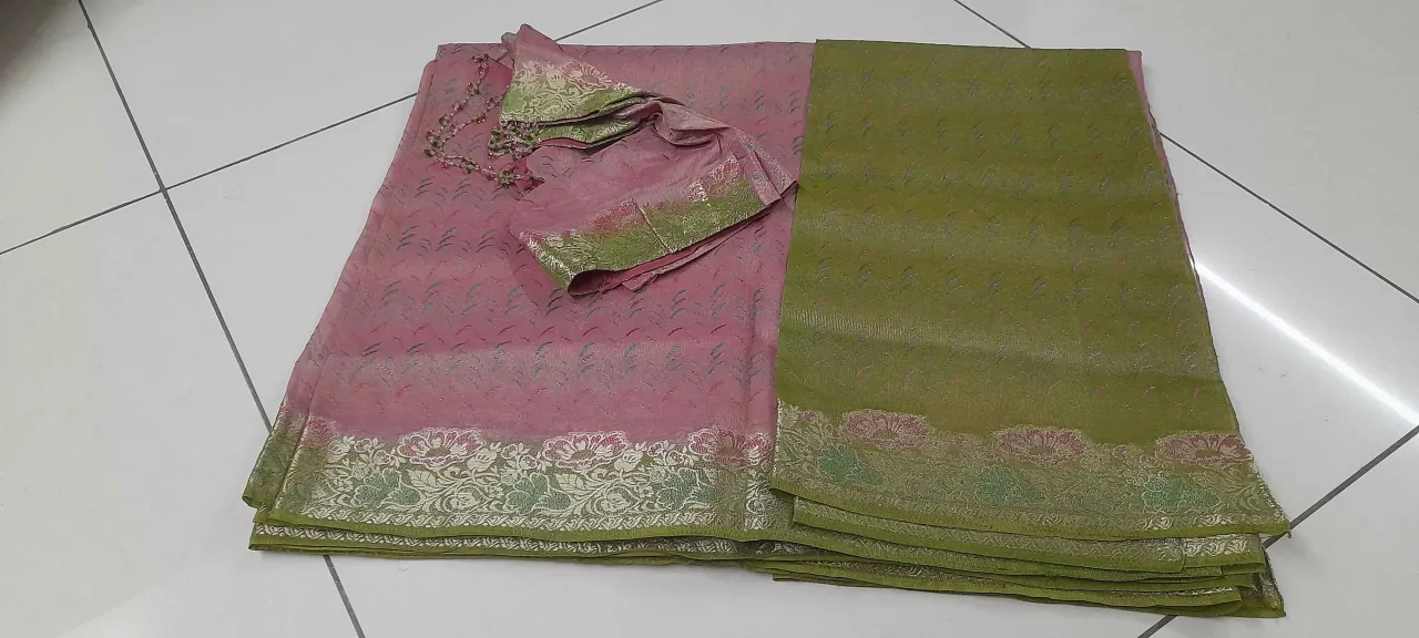 Used sarees.