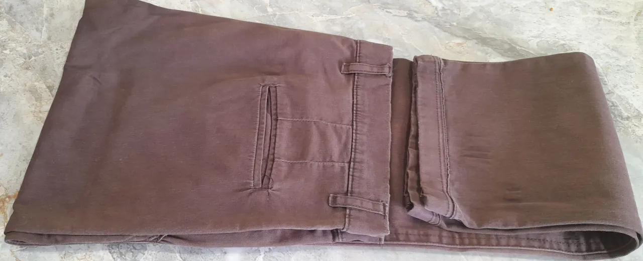 4 Jeans used.