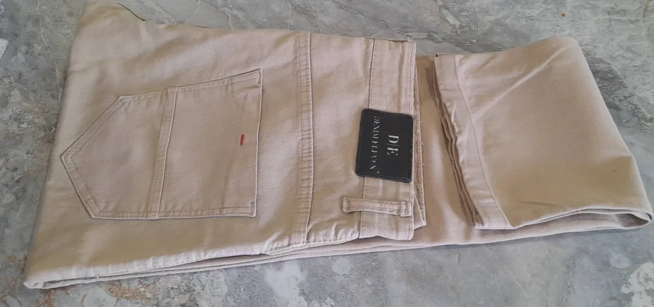 4 Jeans used.
