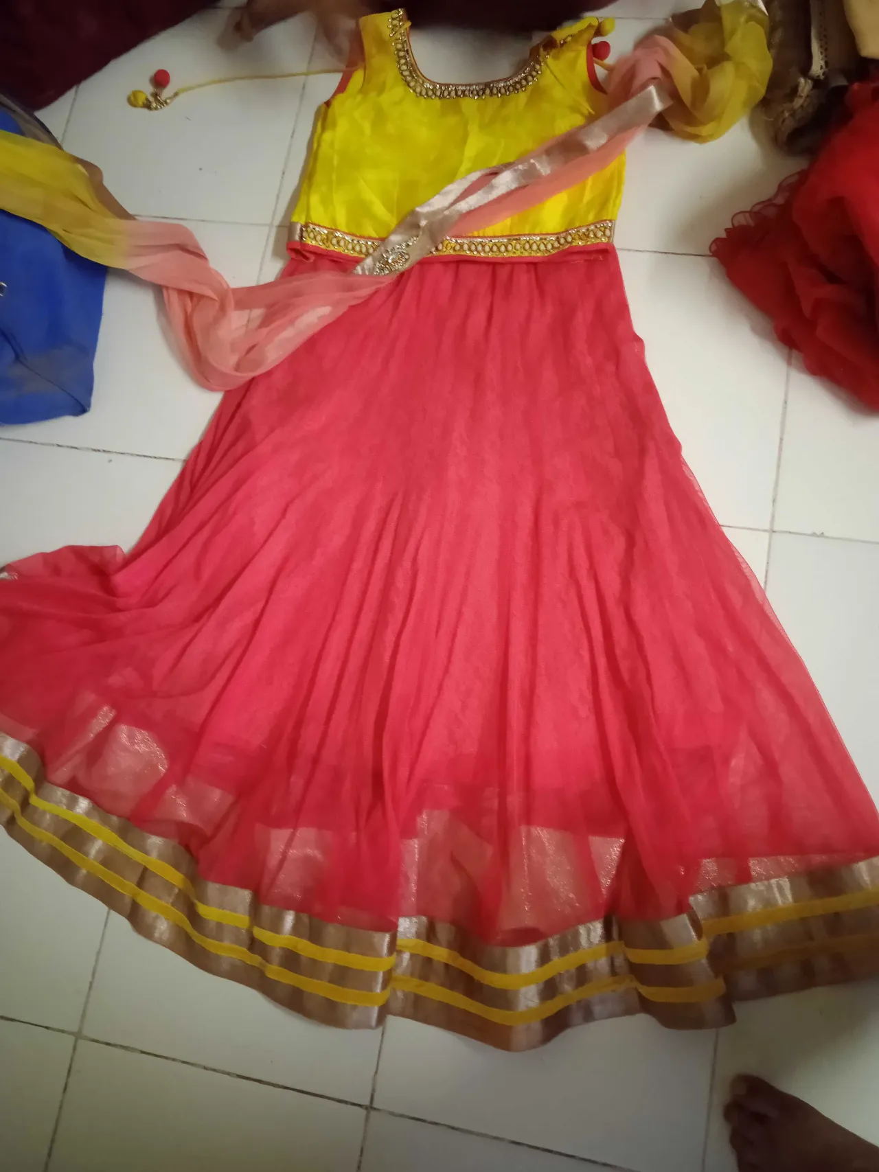 1 pese tredisanal chaniya choli frock