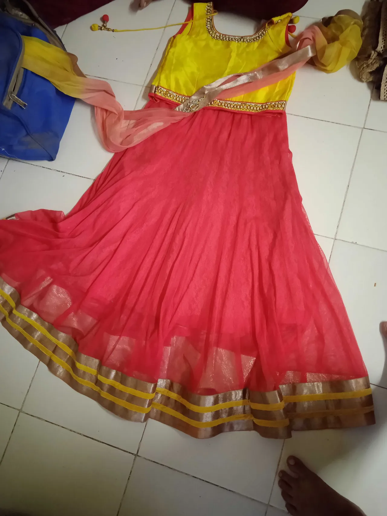1 pese tredisanal chaniya choli frock