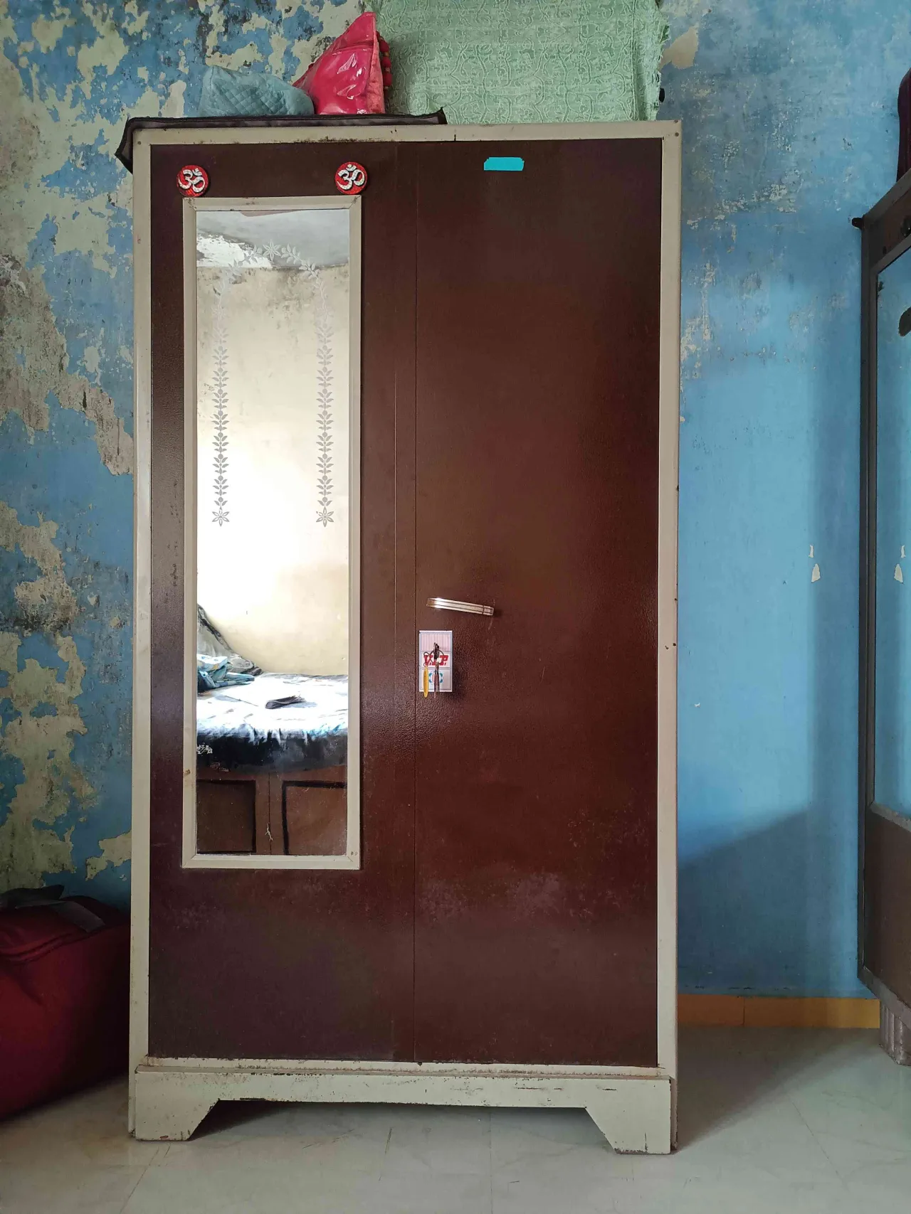 Iron wardrobe