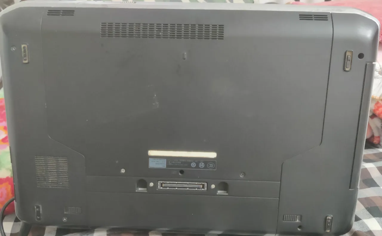 3rd generation laptop dell નું વેચવાનું છે.