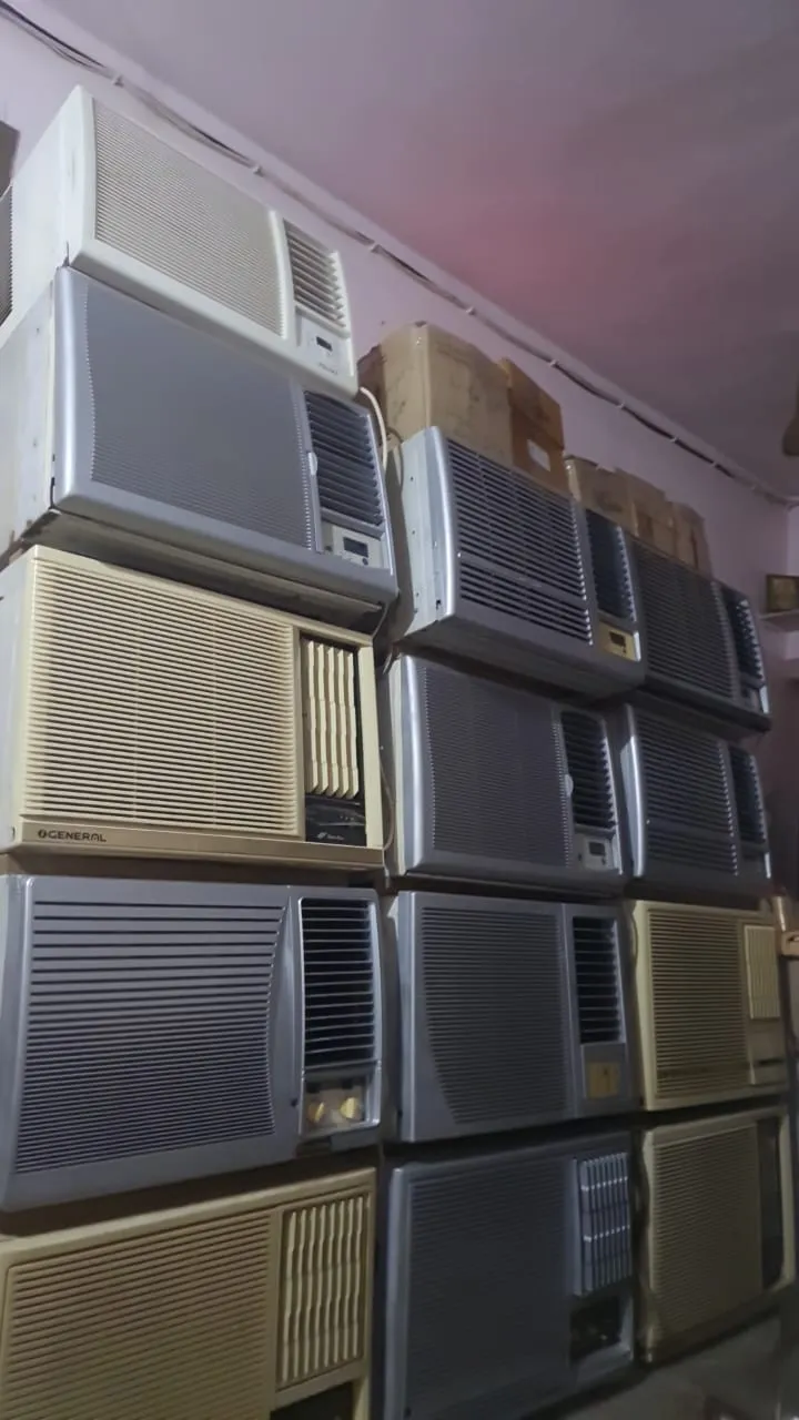 Split window a.c.second use refurbished a.c at wholesale prize ahemdabad Prabhat chock