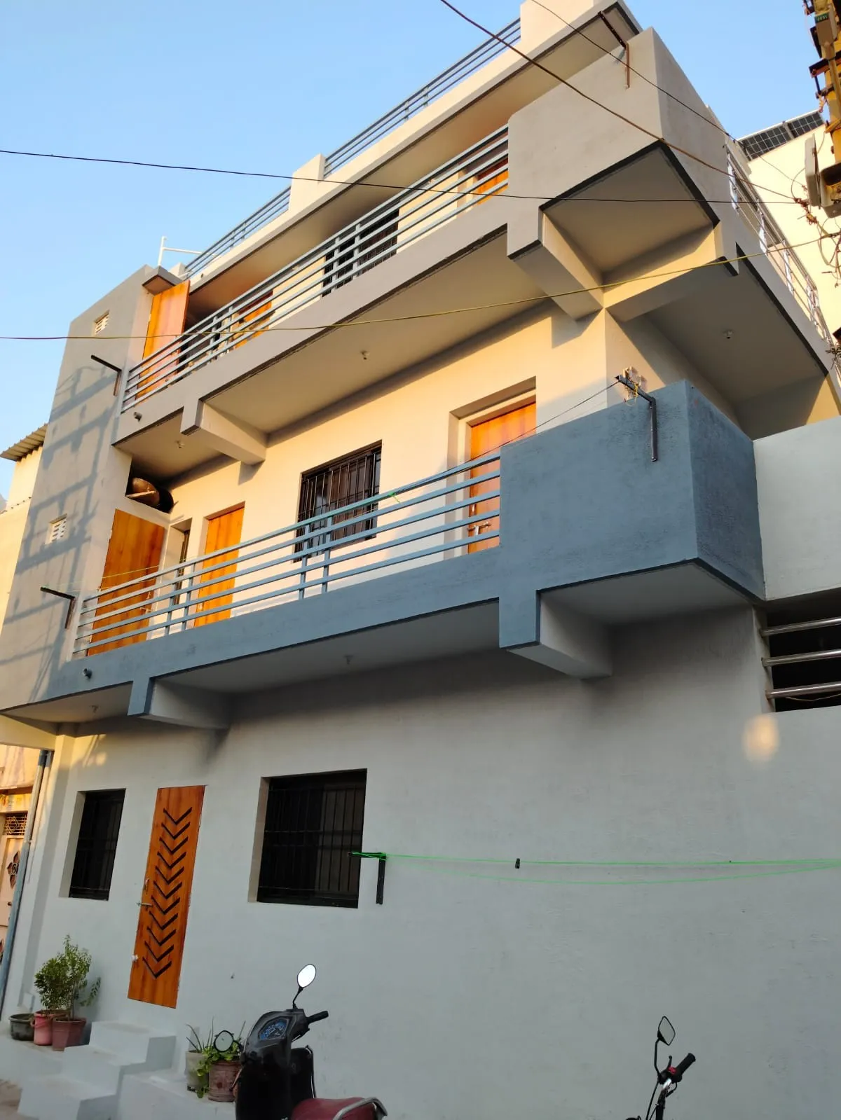 4 room chalu bhada sathe 51var new badhkam 2year old