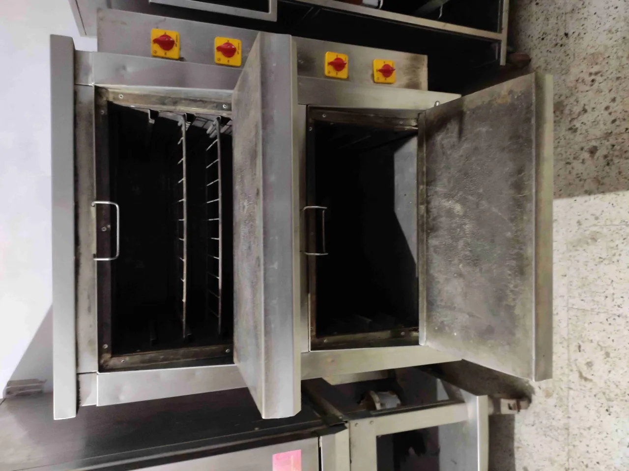 Comercial oven