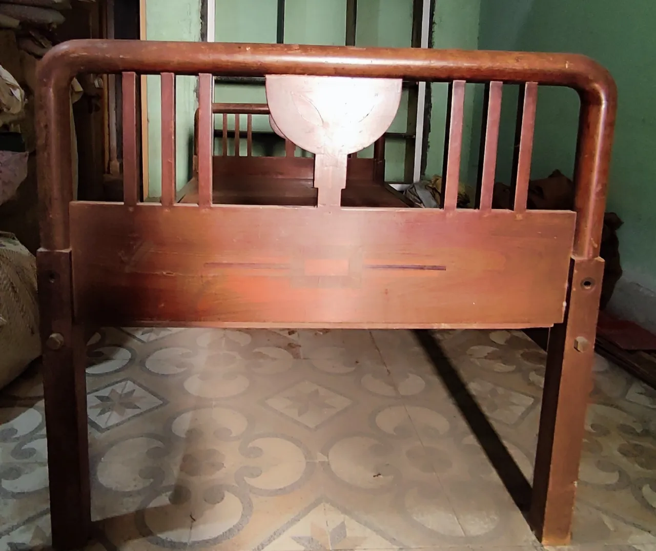Antique old furniture sofacum bed and sheesham wood single bed