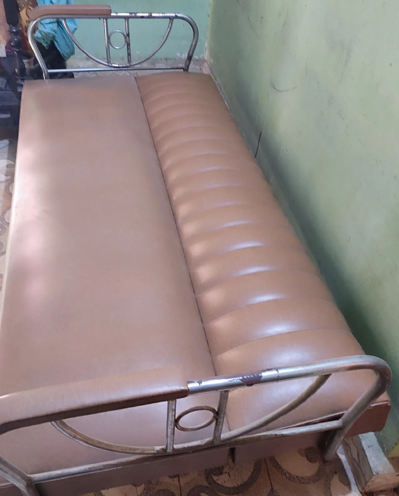 Antique old furniture sofacum bed and sheesham wood single bed
