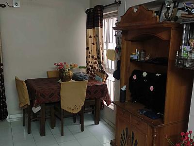2 BHK jumbo size flat,fully furnished or fix furnished ,lift,wel maintaind. RAJKOT