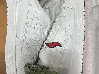 Zaydn white sneakers