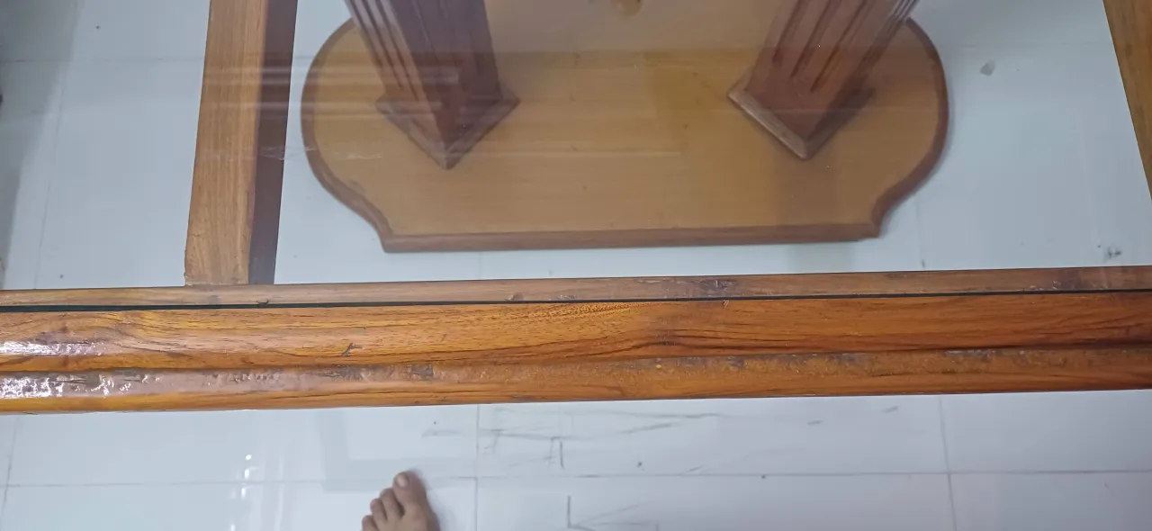 To sell dining table