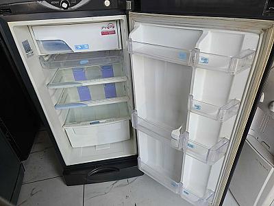 Godrej fridge 200 liter