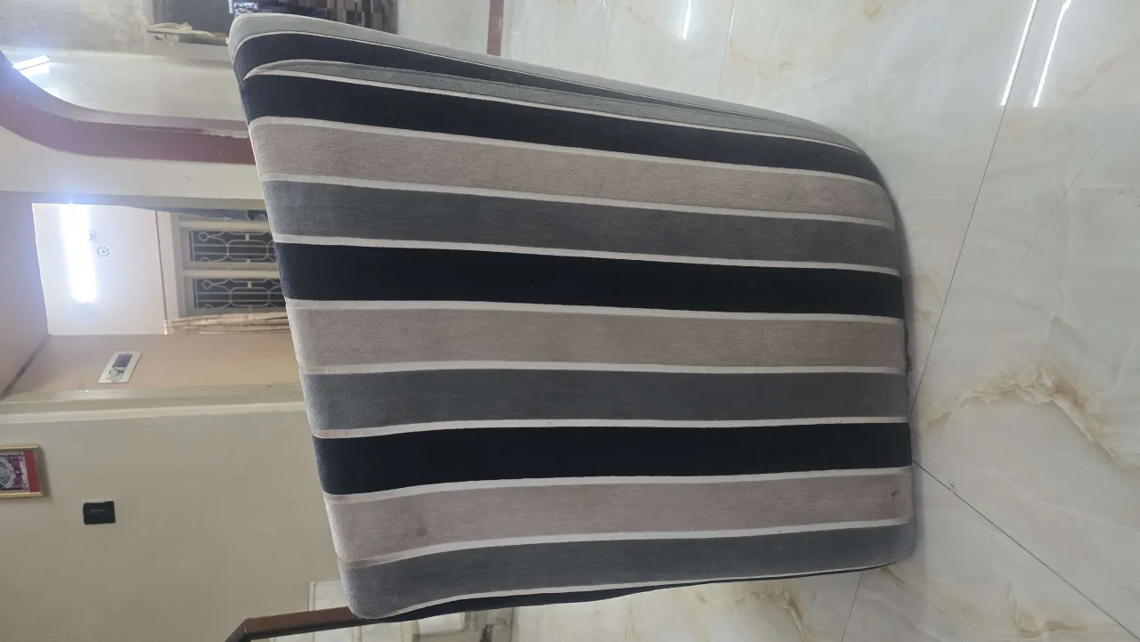 15 Single seating sofa