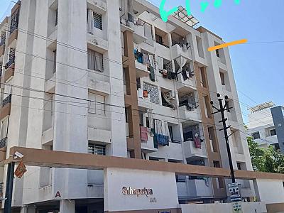 ફ્લેટ વેચવાનો છે