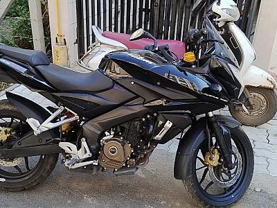 Bajaj PULSAR AS 200, 9500km driven, Dual disc brakes, 6 gear