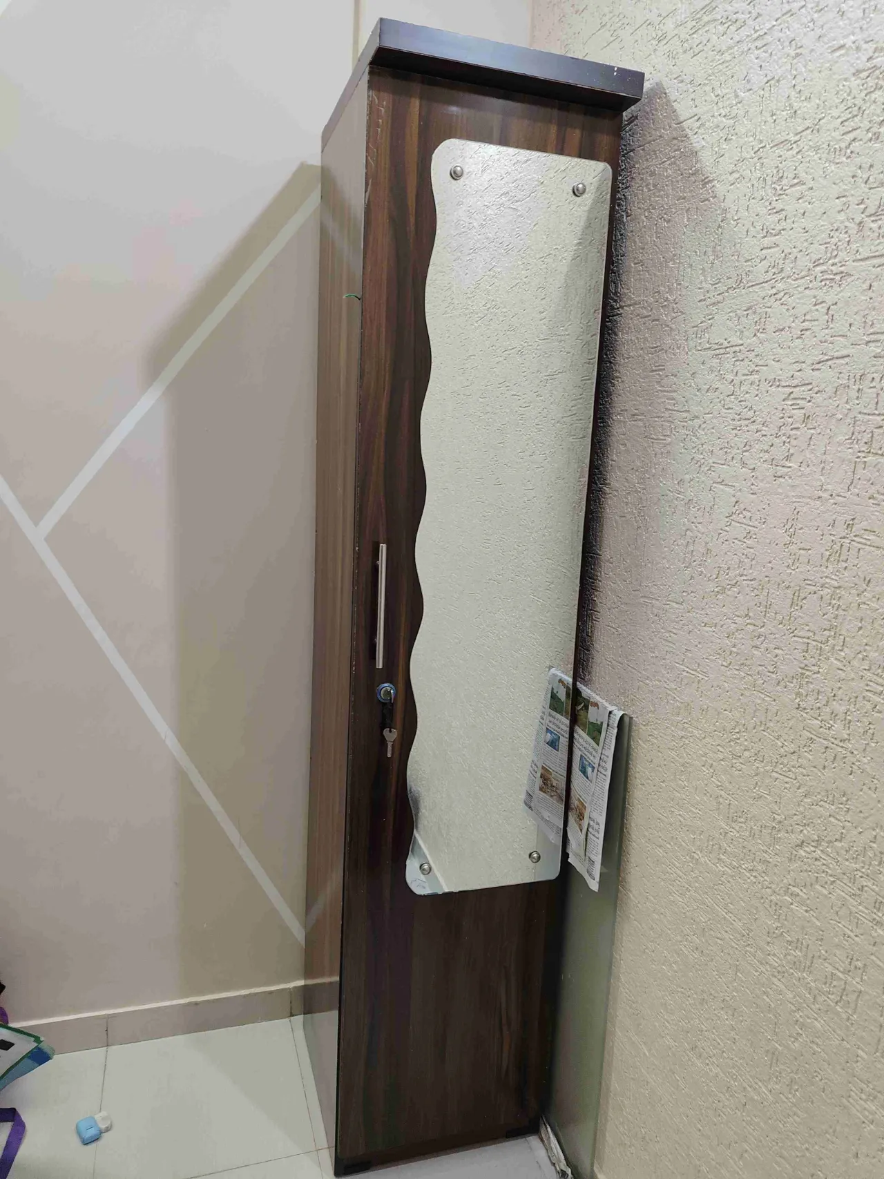 Single wardrobe