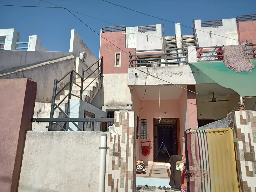 Gadhada road, Haridarshan complex na khacha ma BOTAD