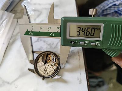 Universal geneva watch