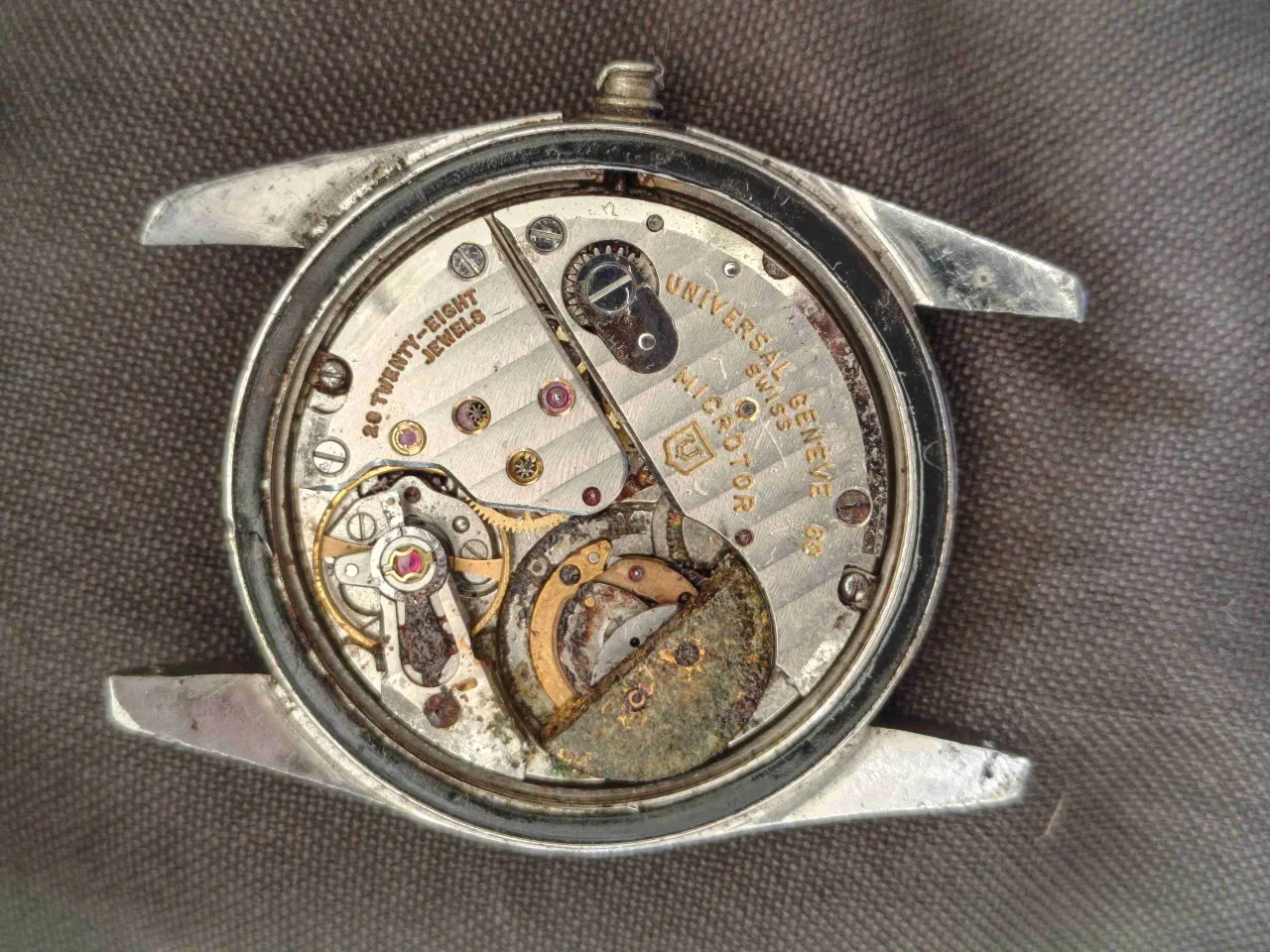 Universal geneva watch