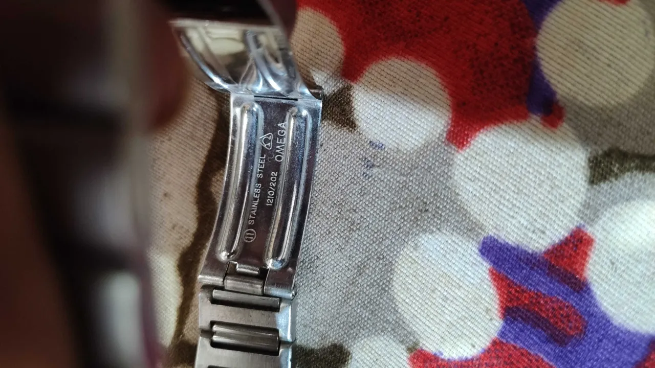 Omega braslet and case