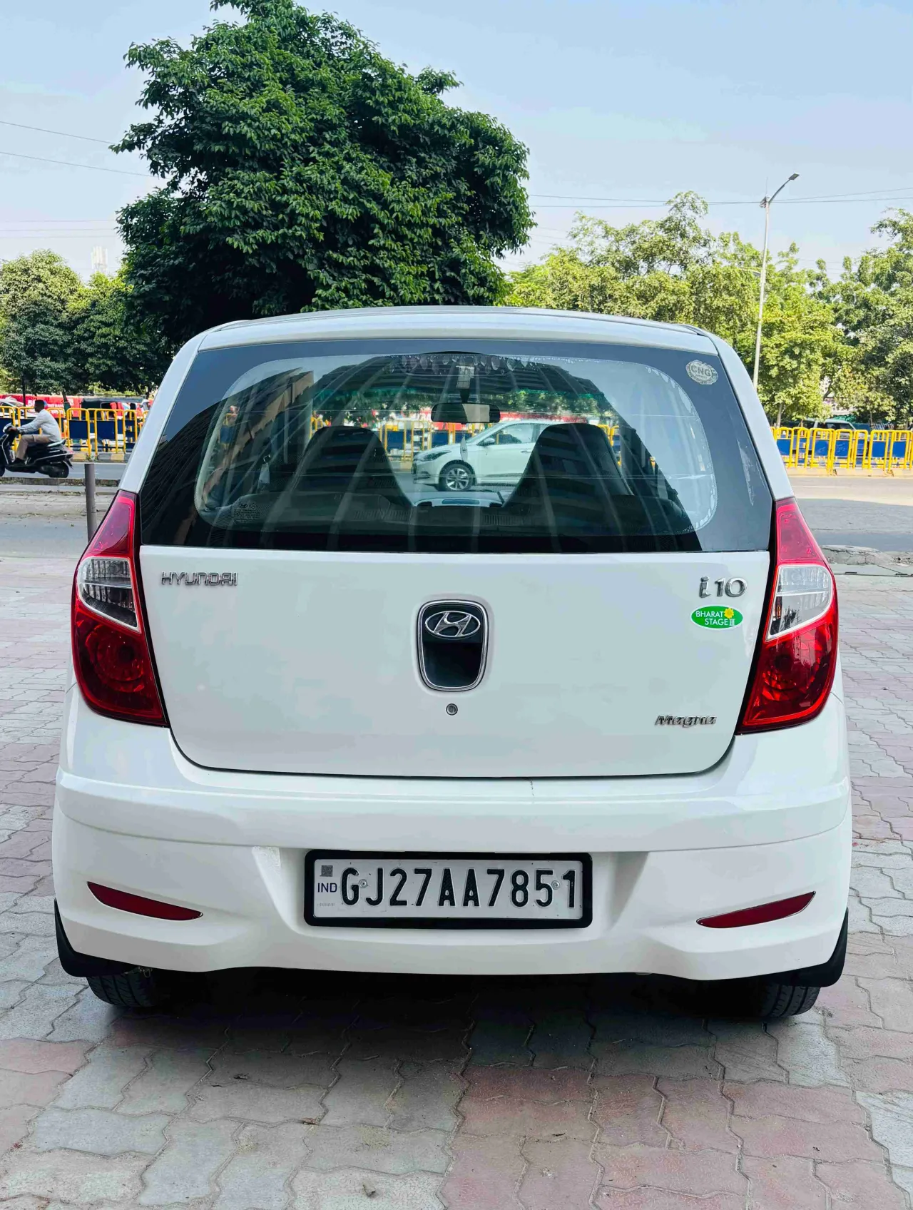 HYUNDAI i10 - SEQUENCE CNG -  FULL INSURANCE