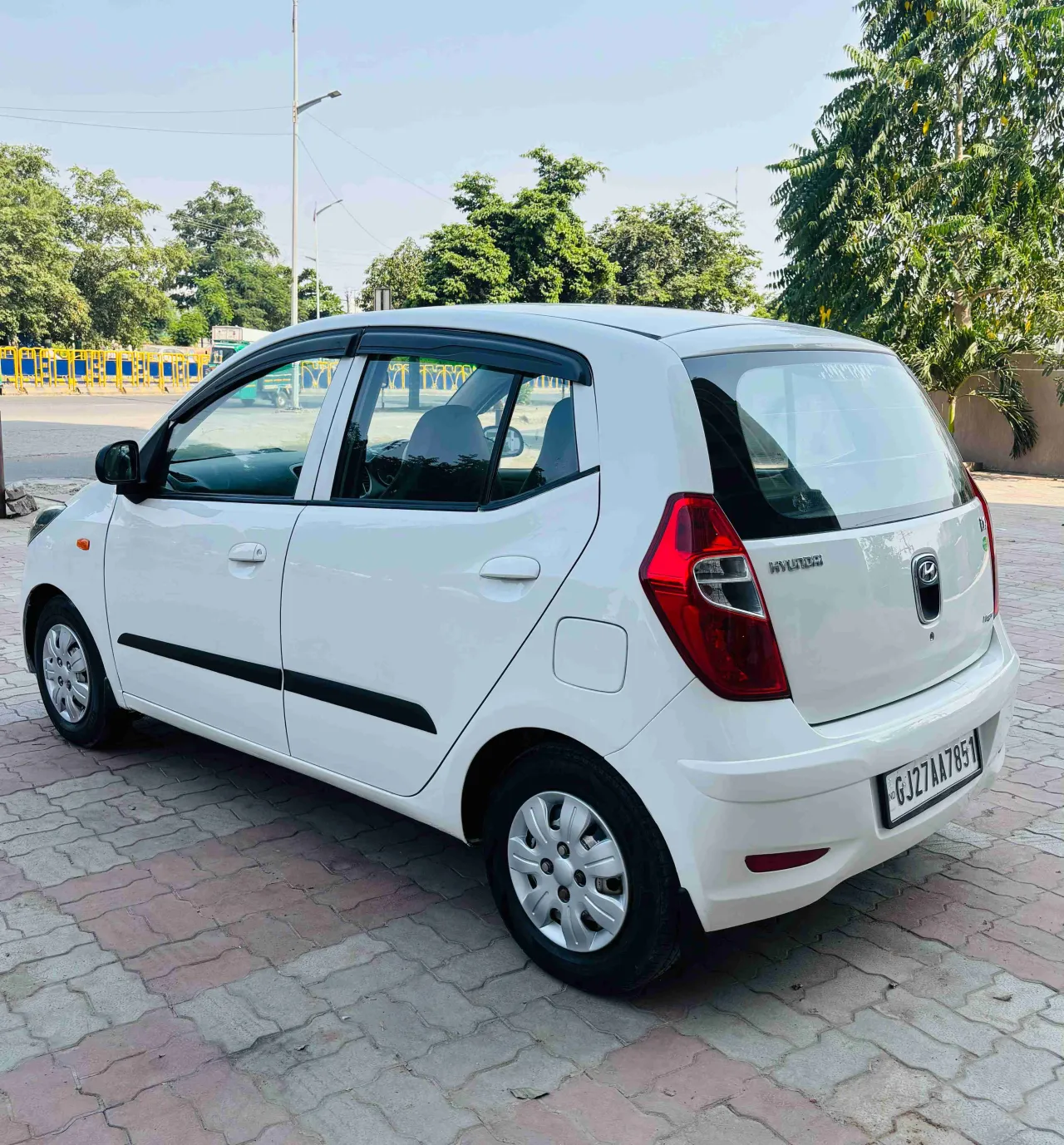 HYUNDAI i10 - SEQUENCE CNG -  FULL INSURANCE