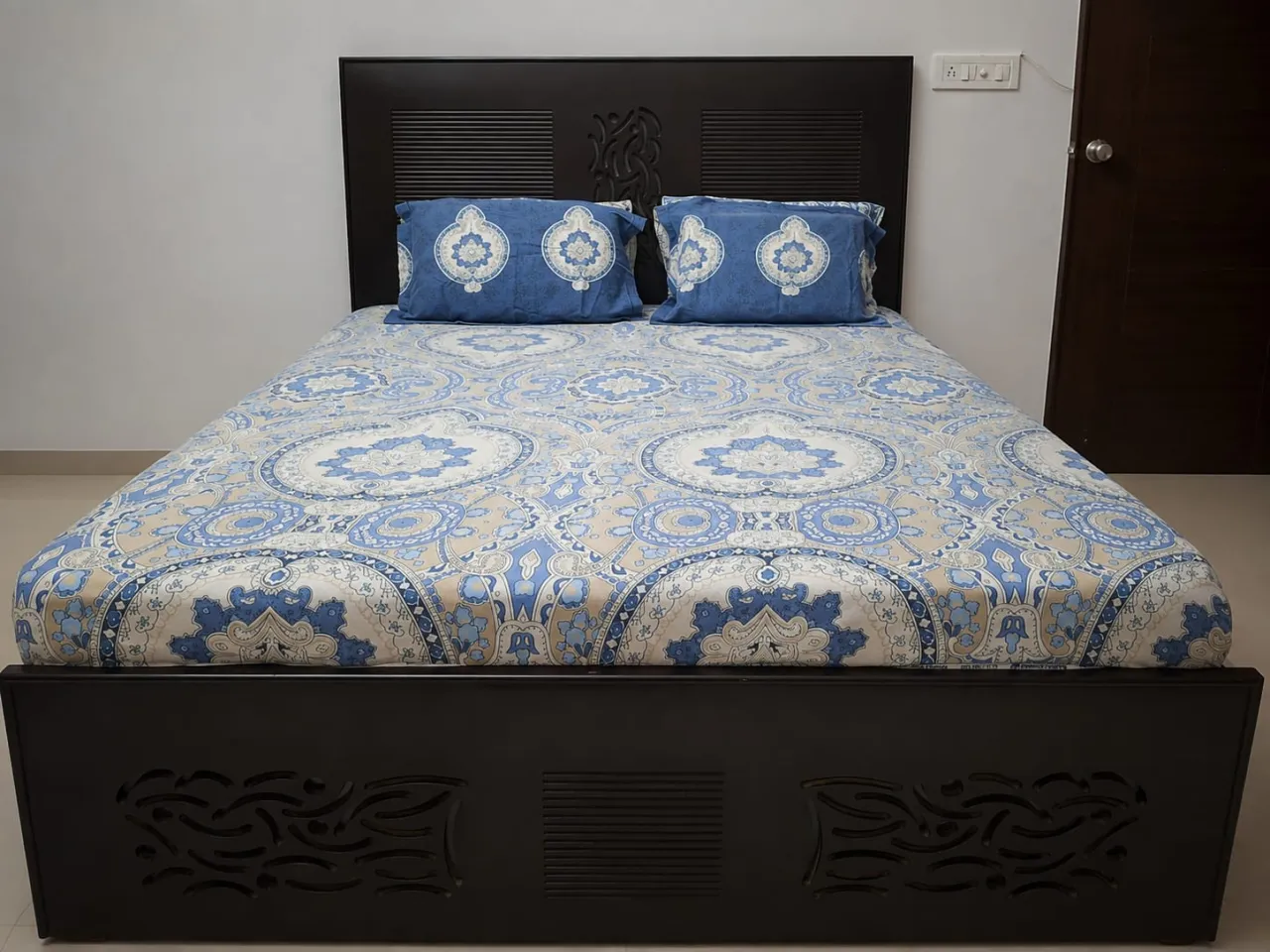Queen Double bed with Storage